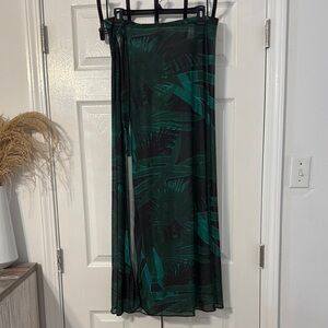 DAVI & DANI Green and Black Patterned Swim Coverup